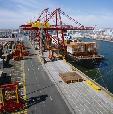 青島海運集裝箱物流拖車內(nèi)貿(mào)運輸與國內(nèi)貿(mào)易代理服務探析